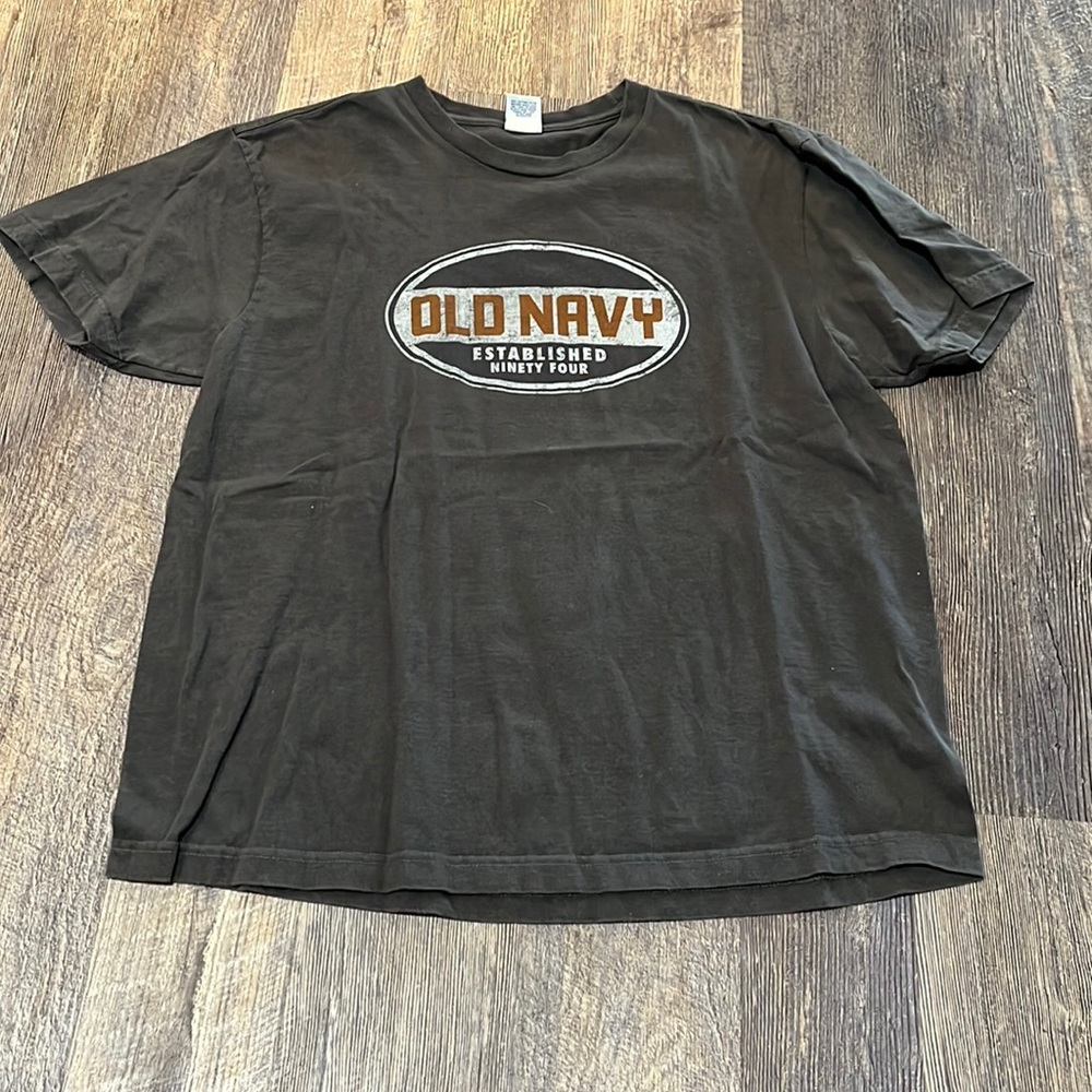 Old navy t-shirt 100% cotton